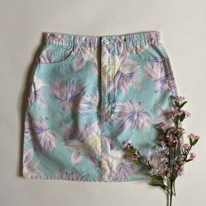 Vintage pastel floral mini skirt